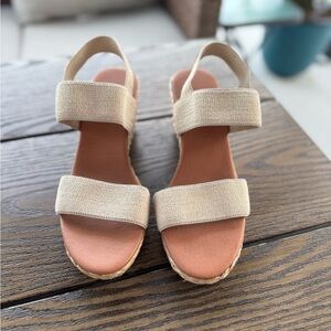 Tommy Bahama Beige Sandals Wedges Size 9.5